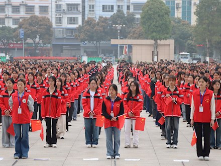 唱廉洁山歌，颂清风正气——教师教育学院2025年春季学期第1次室外晨读活动